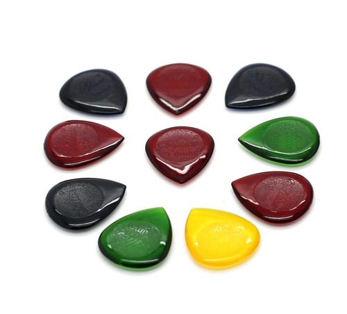 Small stubby guitar picks - small,